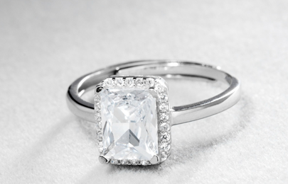 Gemstone ring